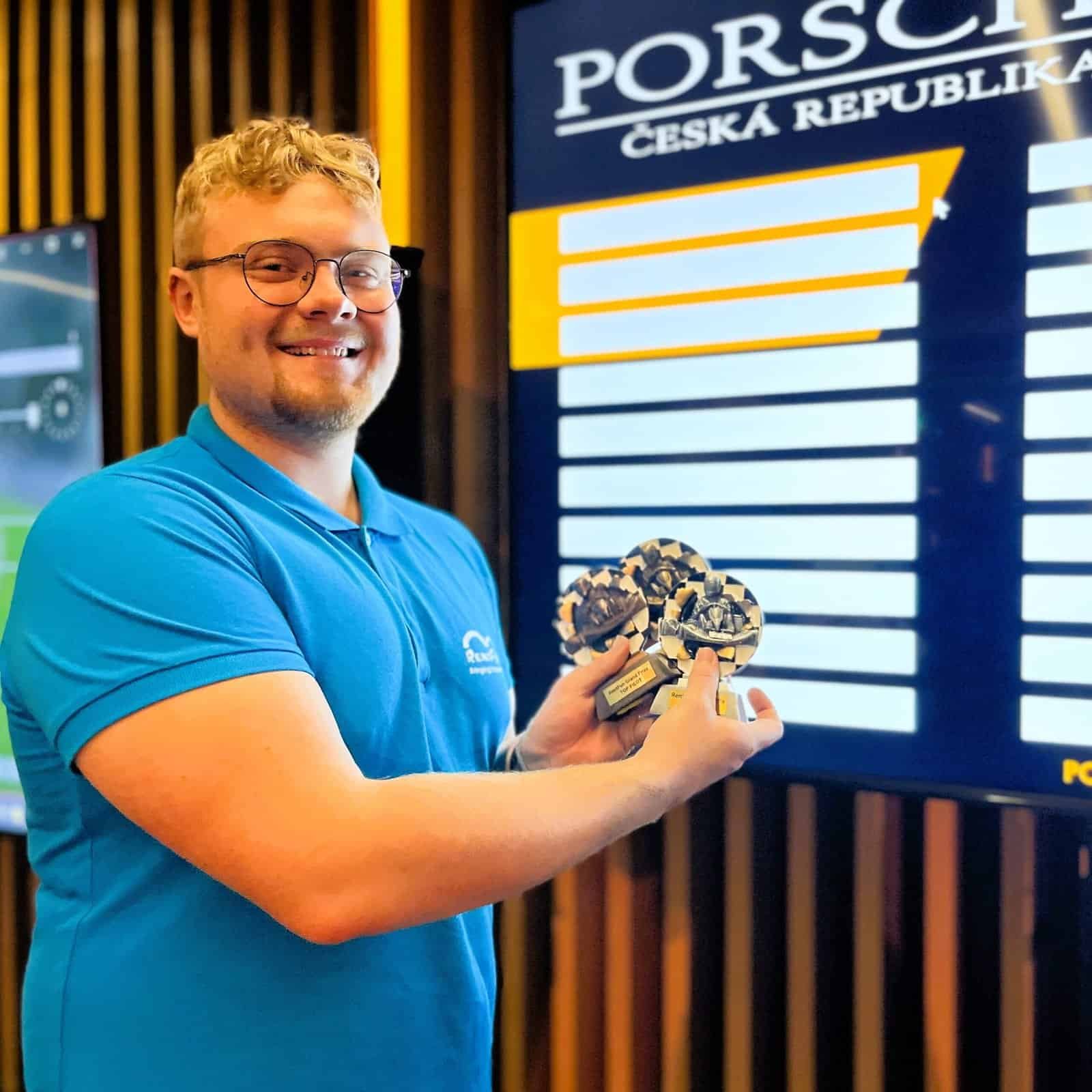 RoarFun Clients Porsche immersive motion racing simulators at Porsche sales event