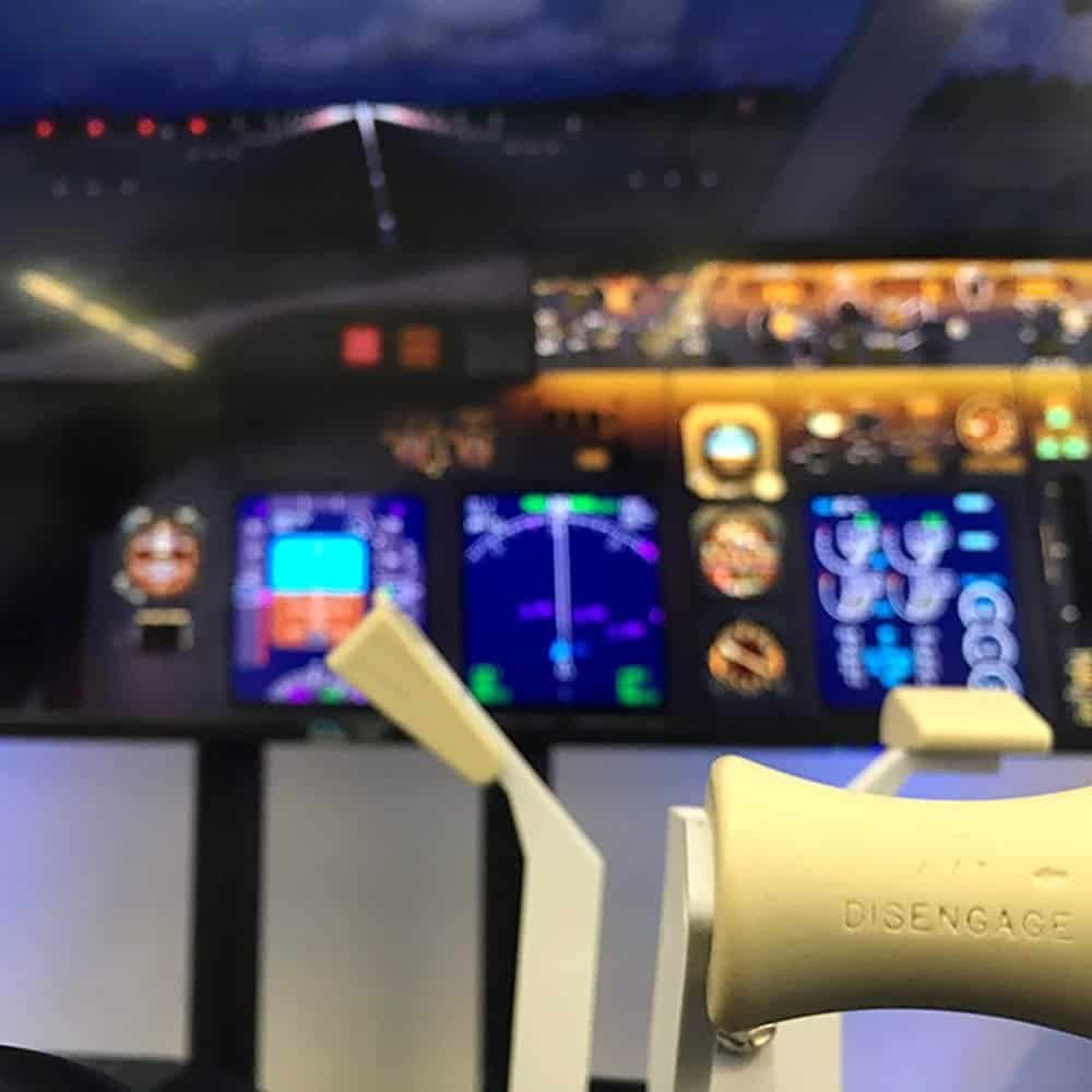 RoarFun Clients GE Aviation immersive aeroplane simulator at the local airport