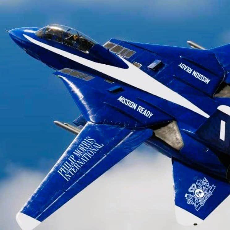 RoarFun X Porsche marketing activation for Porsche event Monza integrated design on racing track.